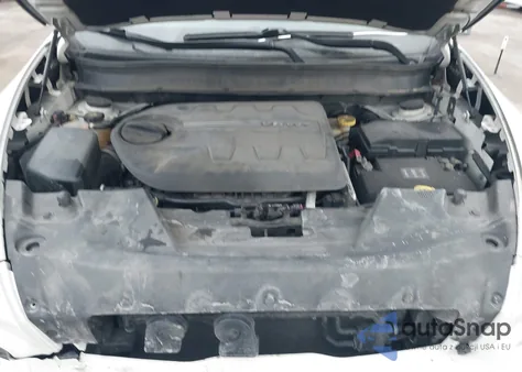 2015 Jeep Cherokee Latitude z USA, uszkodzony, nr VIN 1C4PJMCS2FW725007